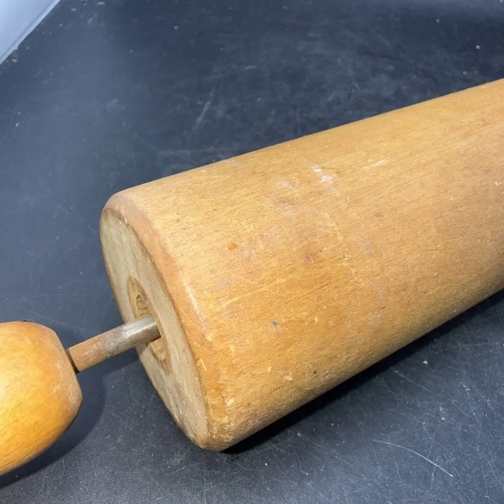 Vintage 17” Wooden Rolling Pin Farmhouse Primitive Kitchen Baking Dough Roller